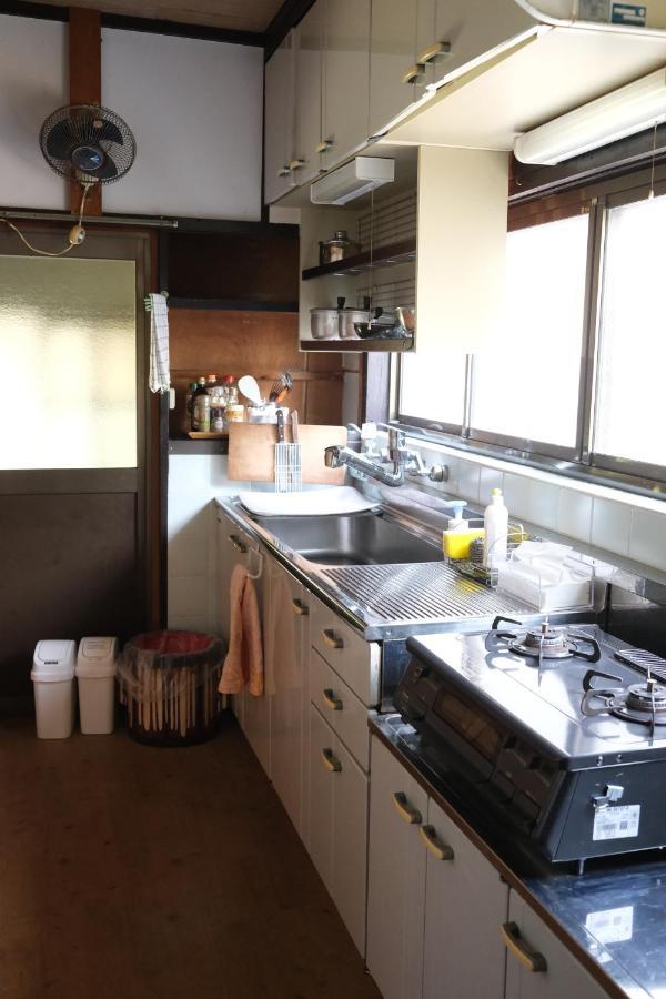 Guesthouse Kojiya 暮らしをつくる宿 旧糀屋 Fukutsu ภายนอก รูปภาพ